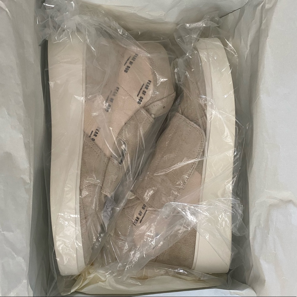 MENS Fear of God Skate Mid ‘Sand Cream’